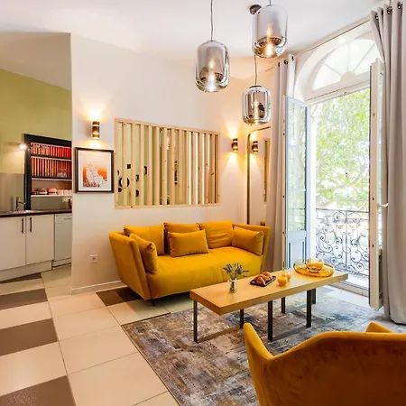 Le Riquet Haussmannien - Confort & Elegance - Climatise - Plein Coeur - Proximite Commerces Et Transports Immediat - Thewhiteglove Services - Speciale Nouvel דירה