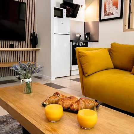 Riquet Haussmannien - Confort&elegance - Plein Coeur - Proximité Commerces Et Transports Immédiat - Thewhiteglove Services - Speciale Nouvel Appartement Béziers