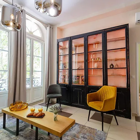 Le Riquet Haussmannien - Confort & Elegance - Climatise - Plein Coeur - Proximite Commerces Et Transports Immediat - Thewhiteglove Services - Speciale Nouvel דירה *