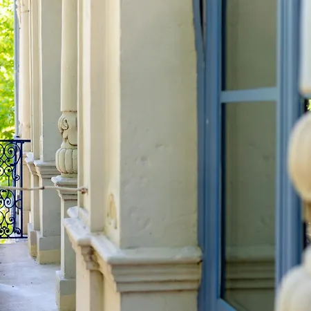 Appartement Riquet Haussmannien - Confort&elegance - Plein Coeur - Proximité Commerces Et Transports Immédiat - Thewhiteglove Services - Speciale Nouvel Béziers